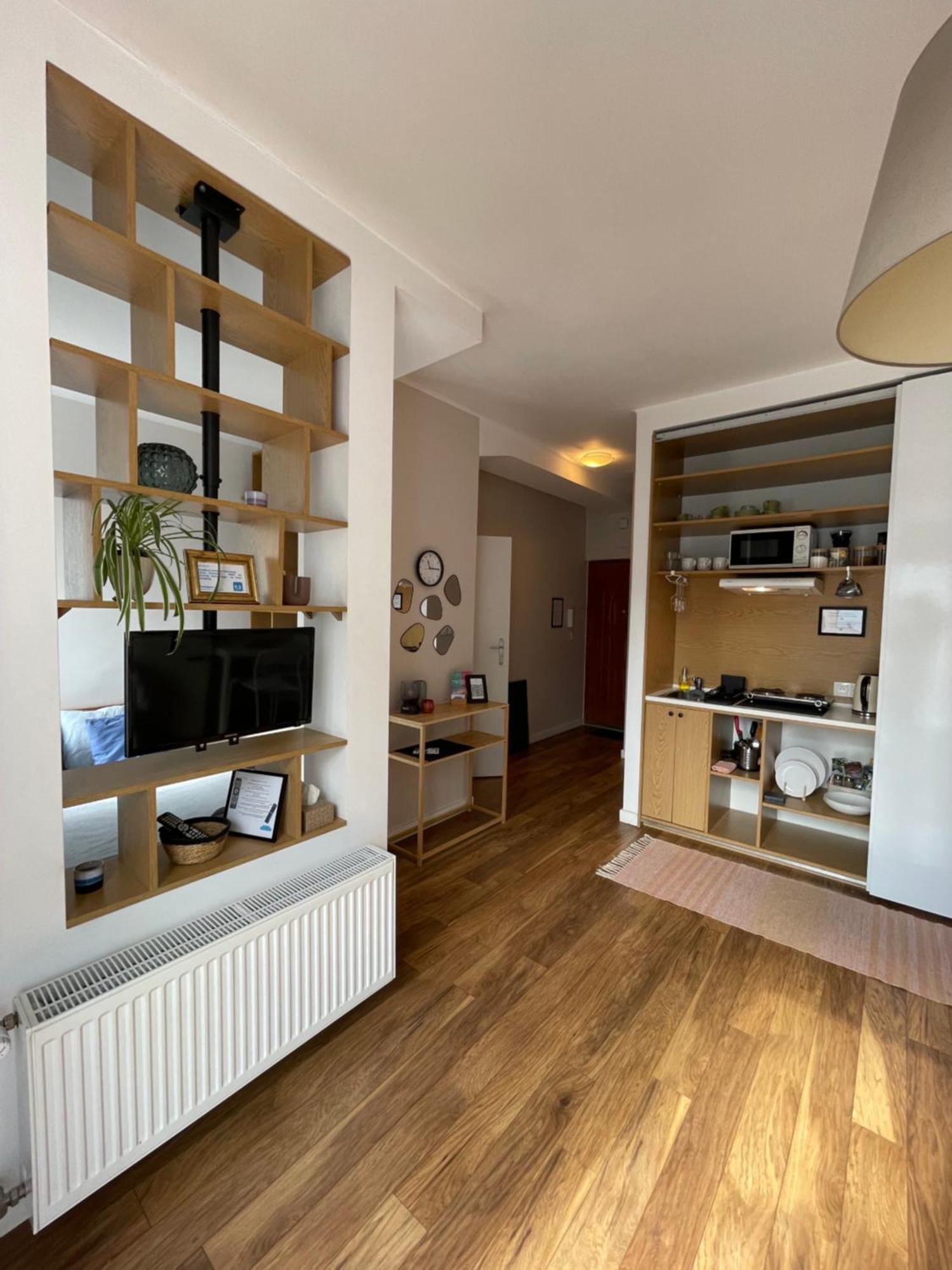 Studio W Centrum Warszawy Ulica Chmielna - 500M Od Dworca Centralnego - By Good Sleeping Warsawa Bagian luar foto